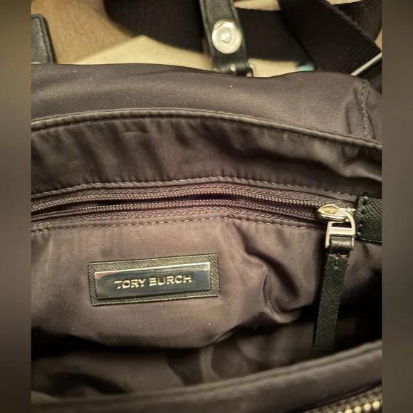 Tory Burch Small Nylon Messenger Cross Body Flap Bag Black - Picture 4 of 12